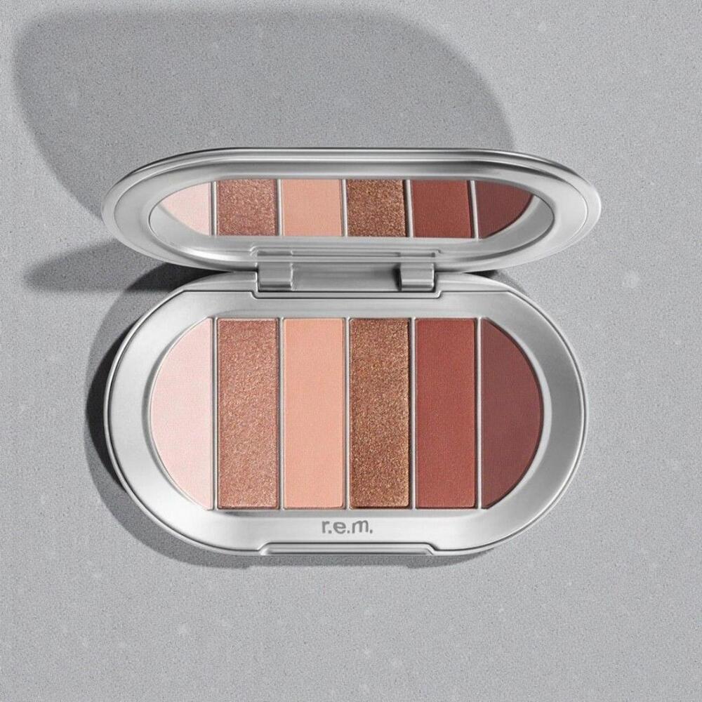 r.e.m. Beauty Eyeshadow Palette - Baby Doll